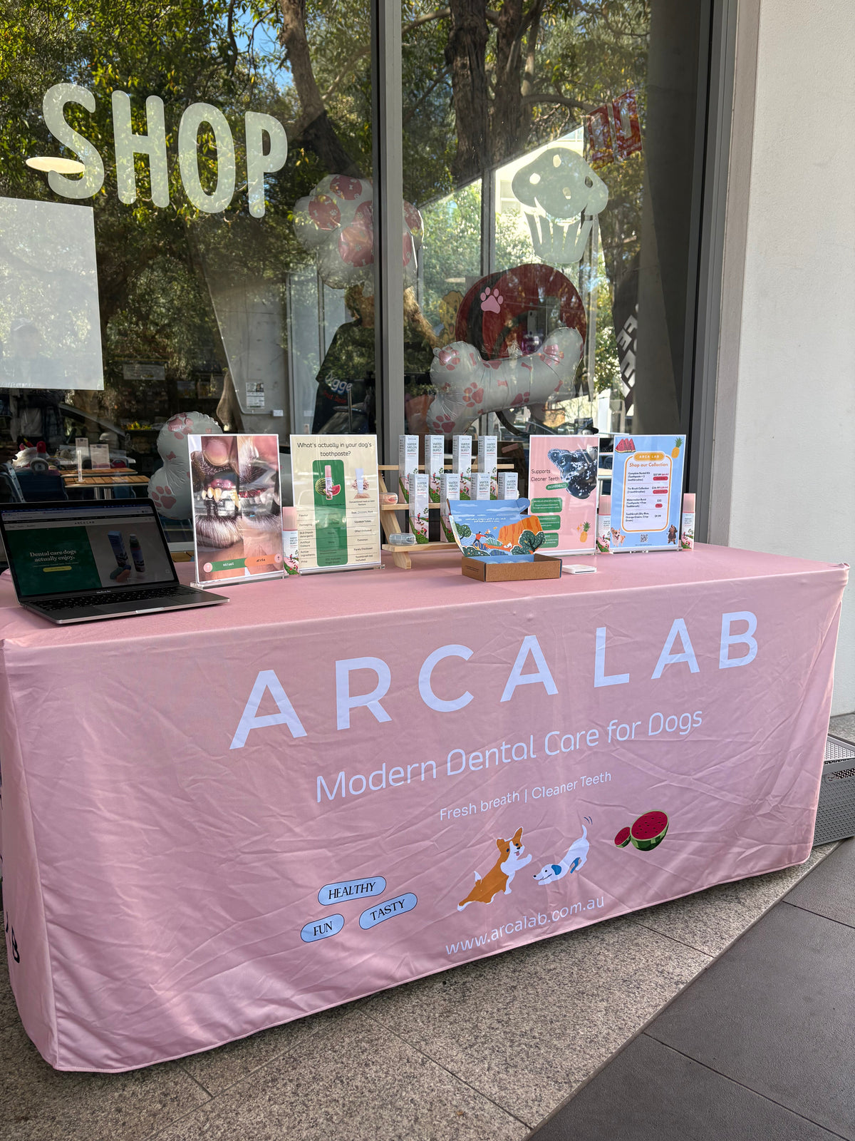 Arca Lab Pop up table